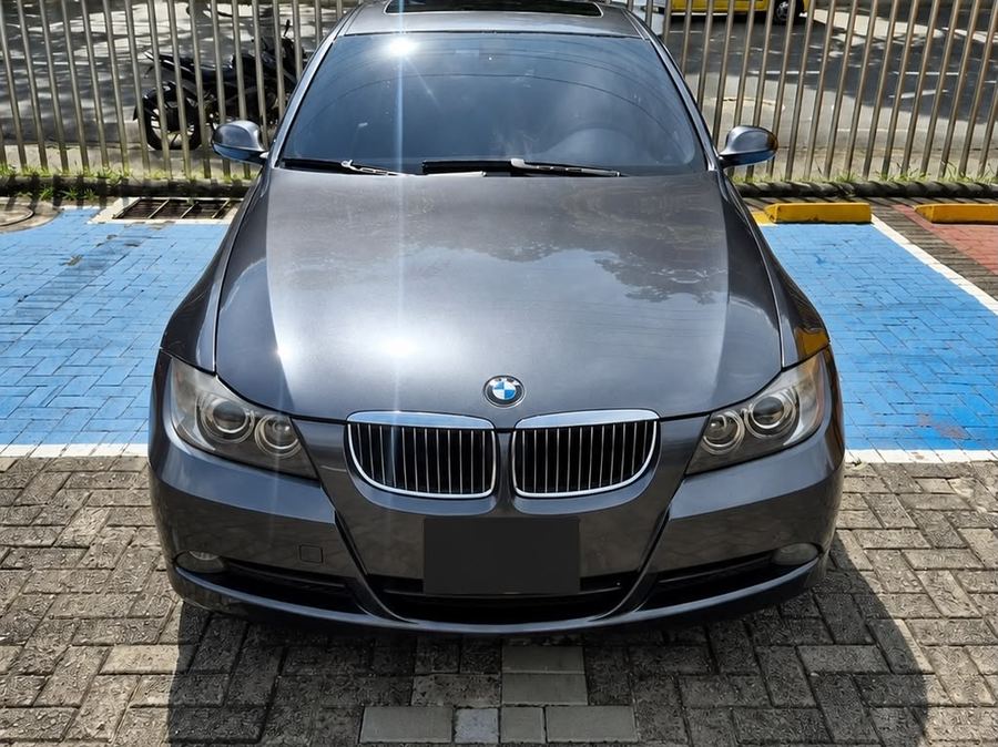 BMW 325i