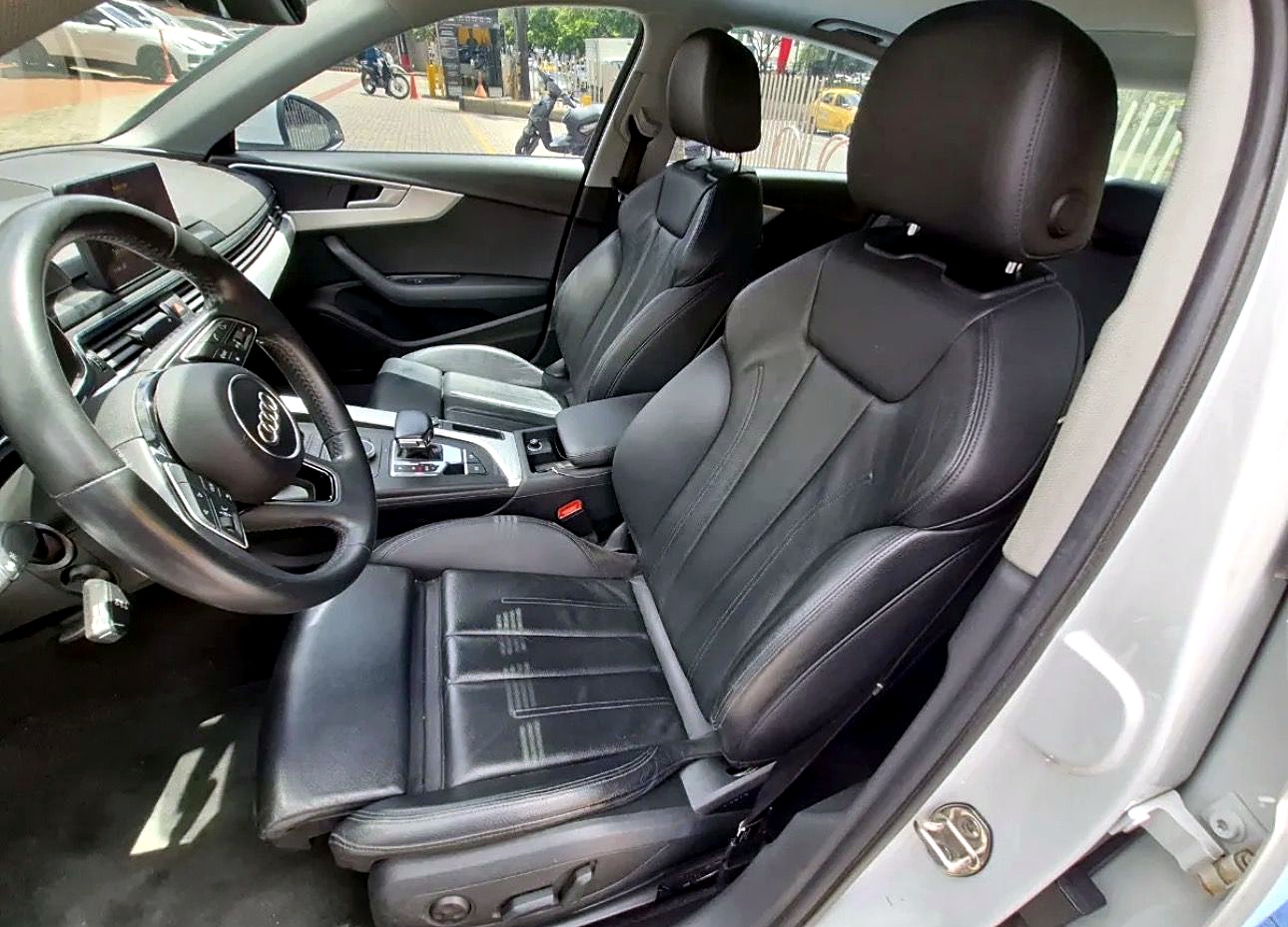 Audi A4 2.0 TFSI Ambition foto 3