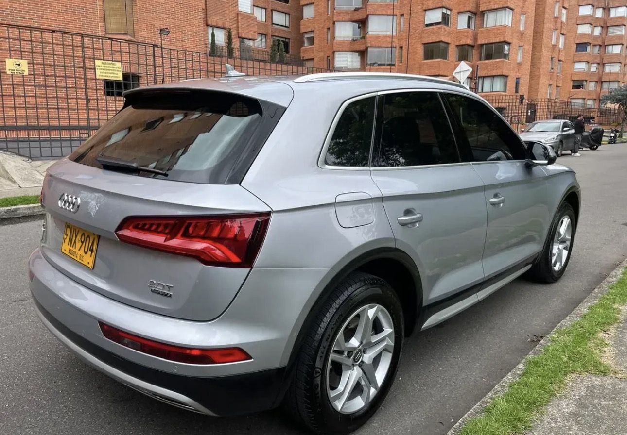 Audi Q5 2.0 foto 3
