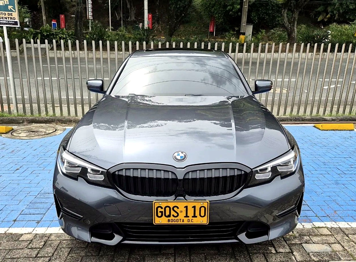 BMW 320i foto 4