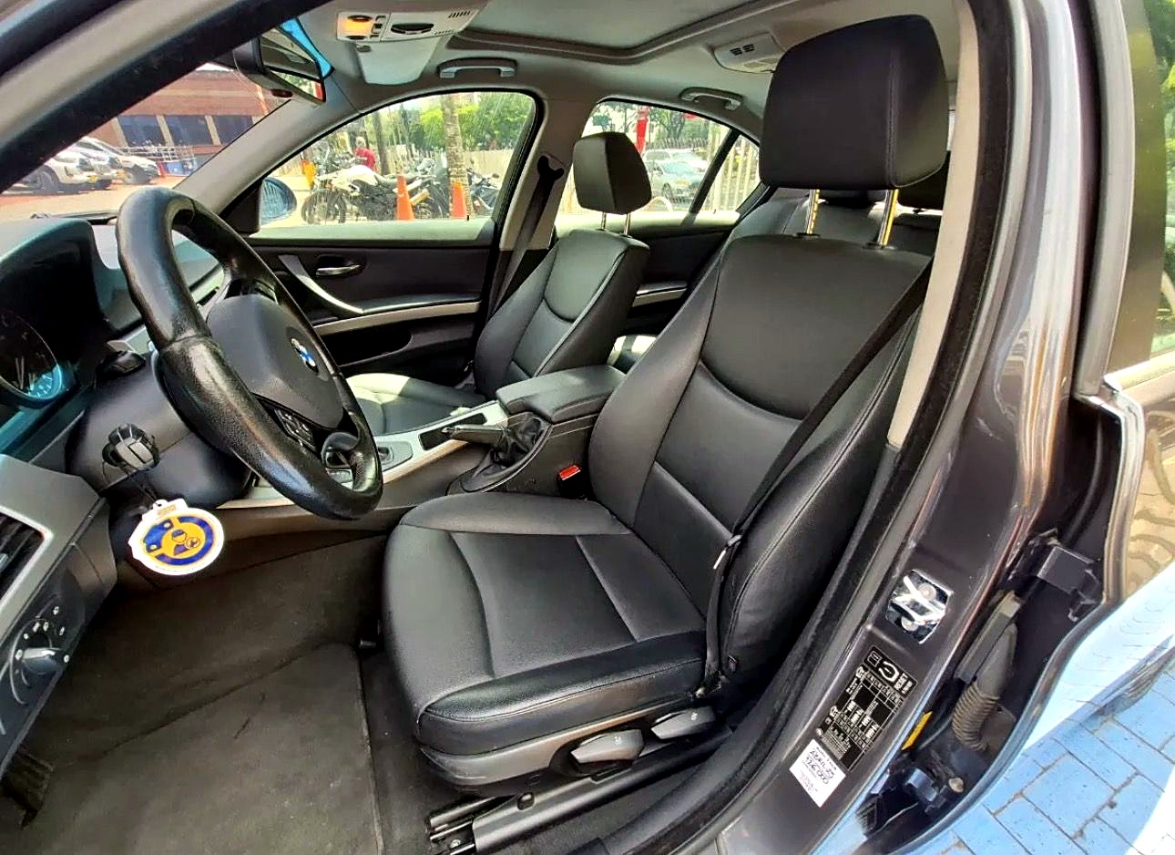 BMW 325i foto 3