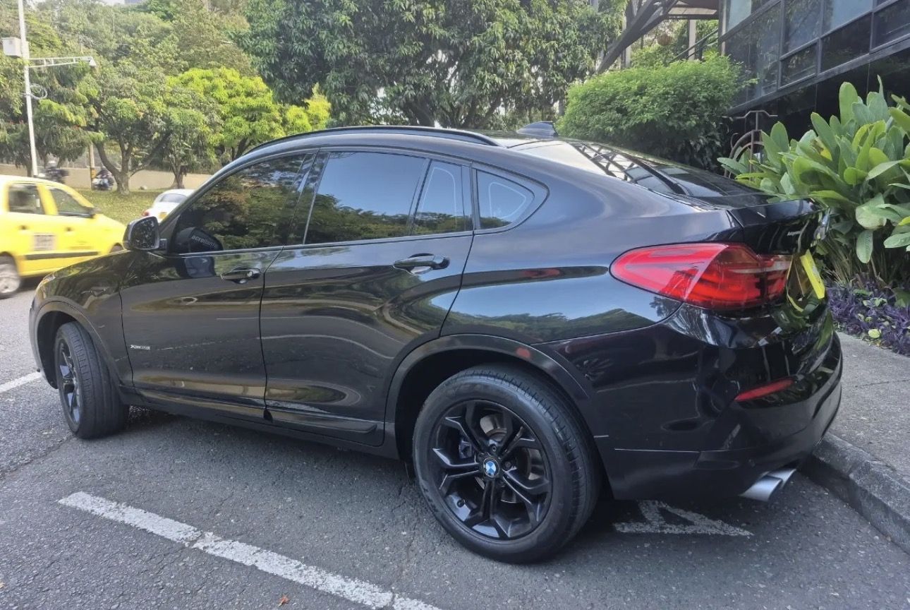 BMW X4 xDrive28i M foto 10