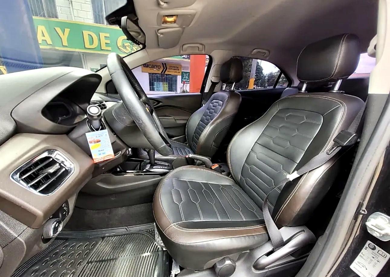 Chevrolet Onix foto 4