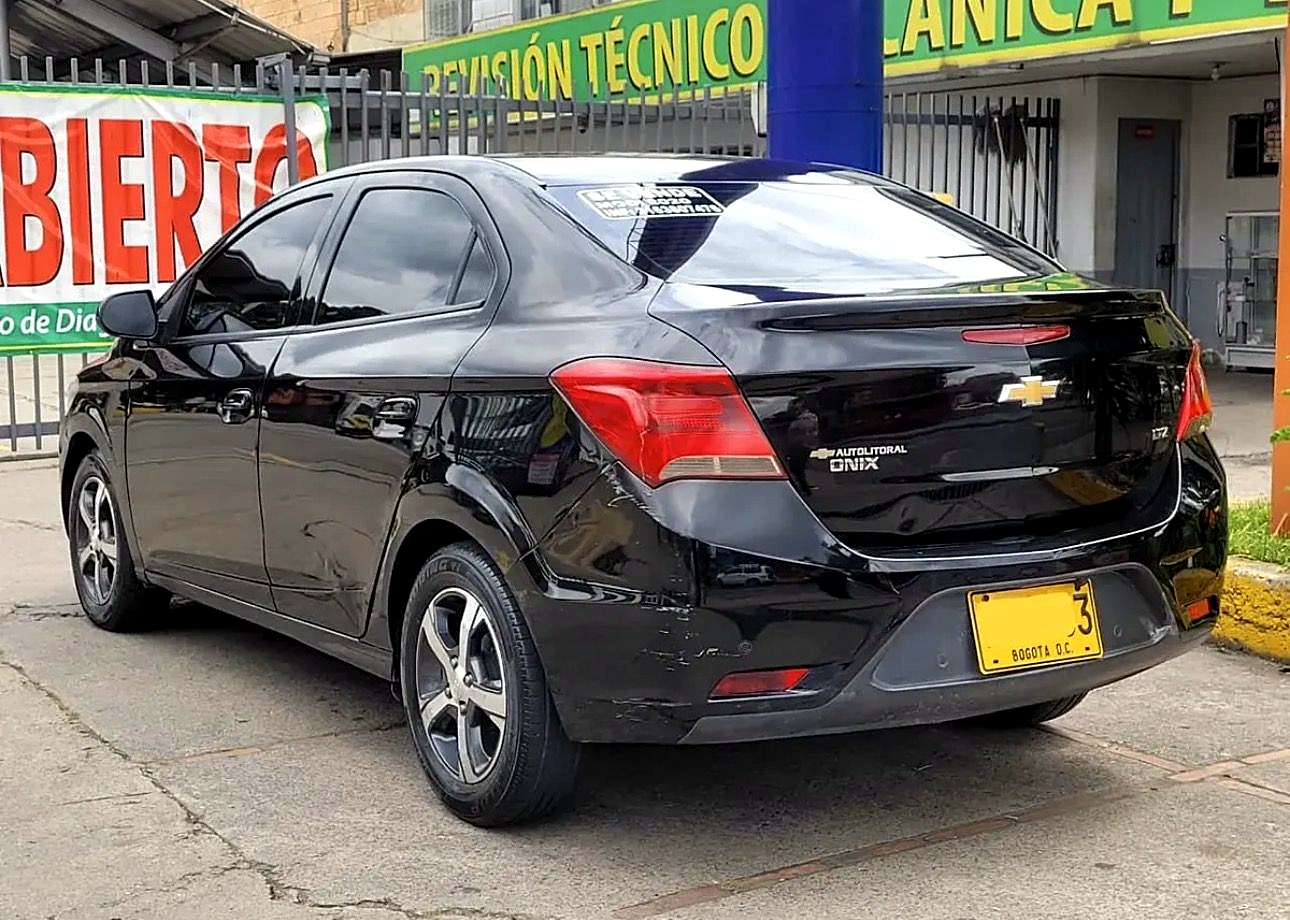 Chevrolet Onix foto 8