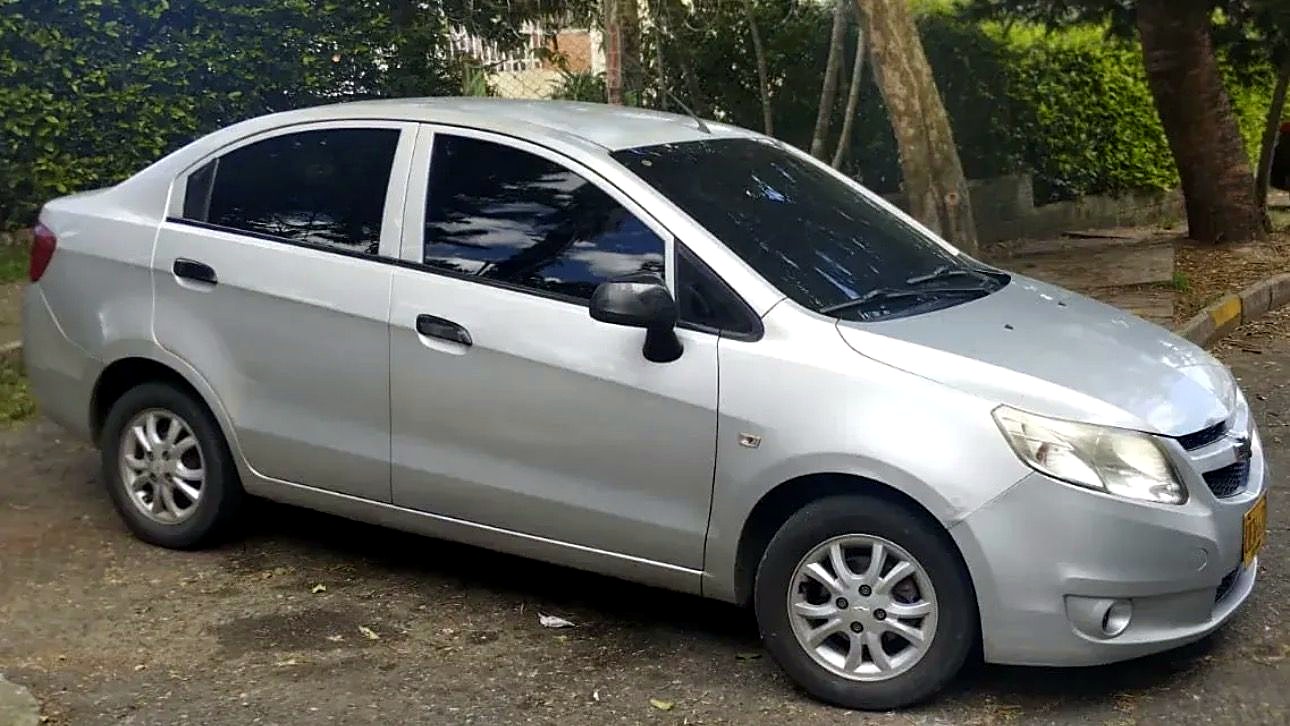 Chevrolet Sail 1.4 Lt 4 p foto 3