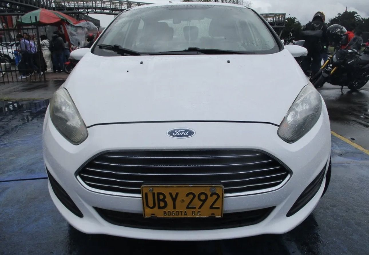 Ford Fiesta foto 3
