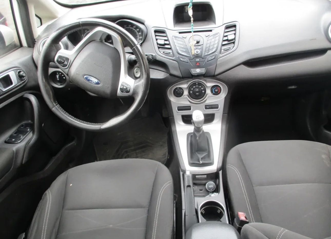Ford Fiesta foto 7