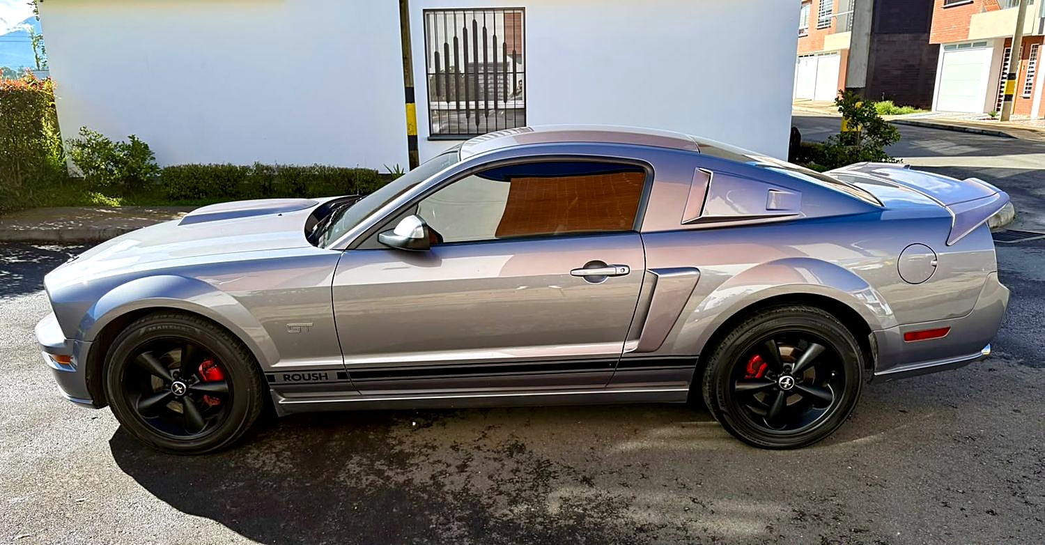 Ford Mustang GT 4.6 foto 3
