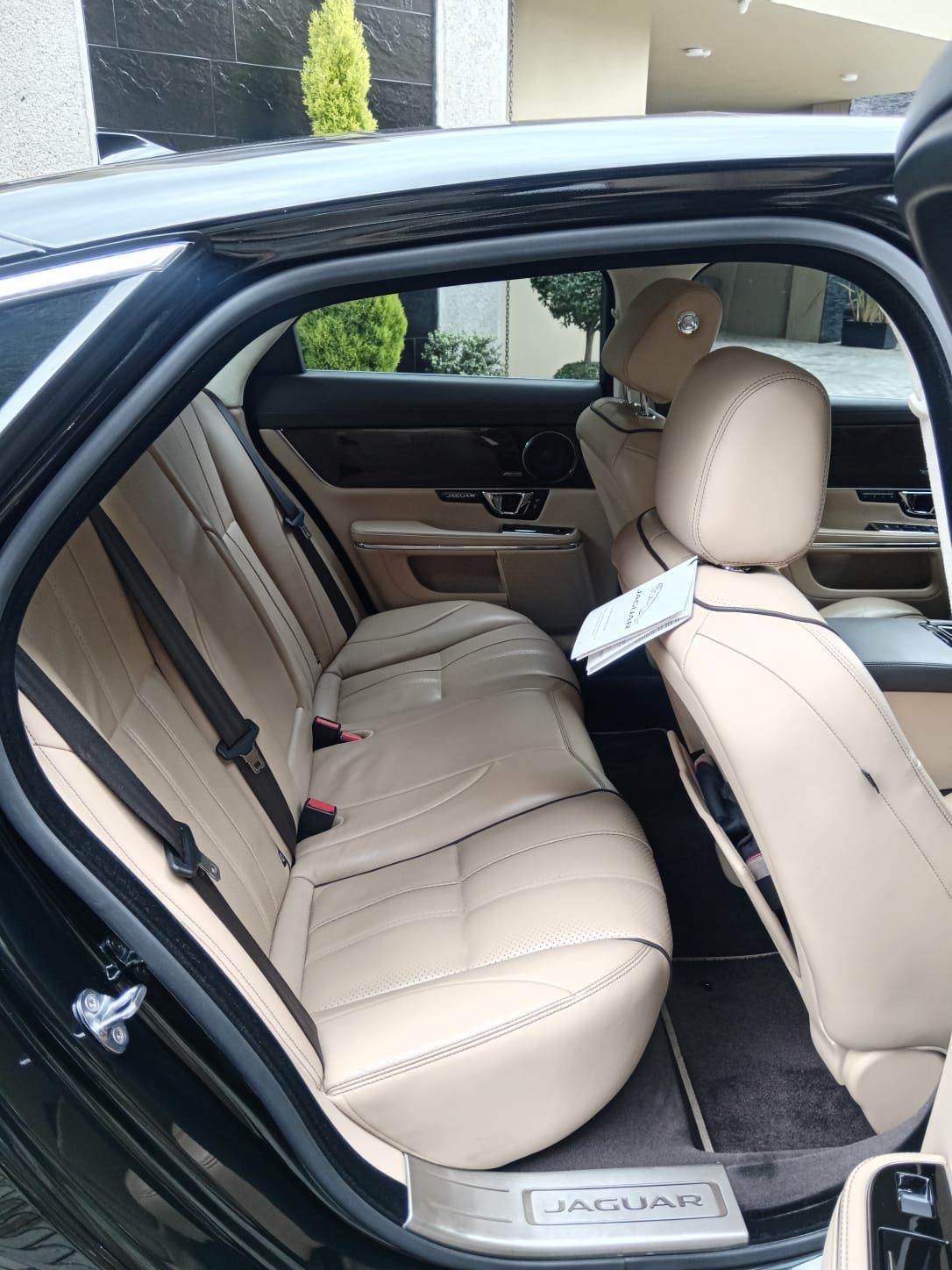 Jaguar XJ6 foto 2