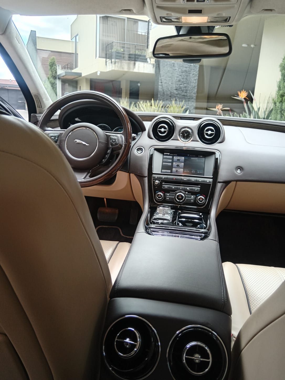 Jaguar XJ6 foto 5