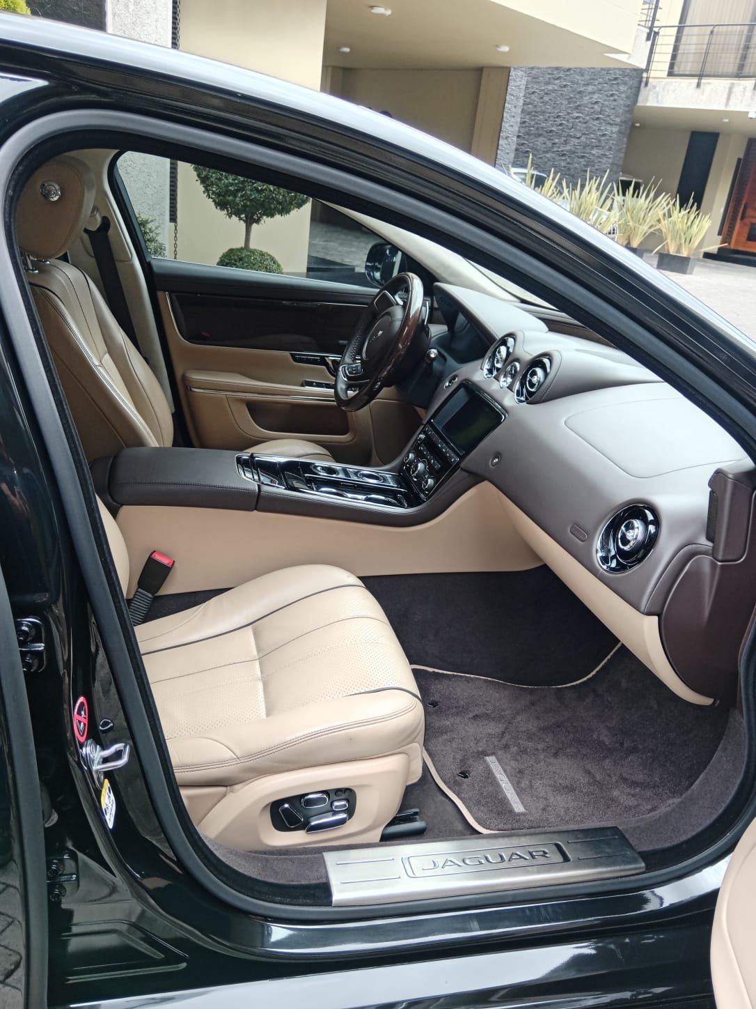 Jaguar XJ6 foto 6