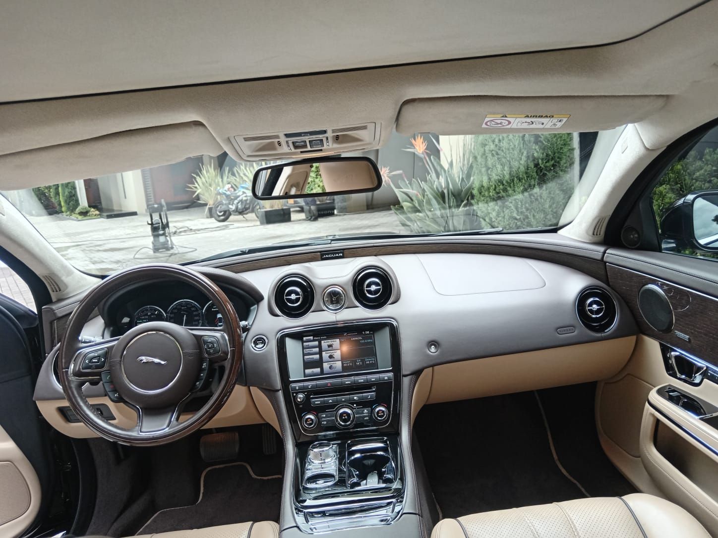 Jaguar XJ6 foto 10