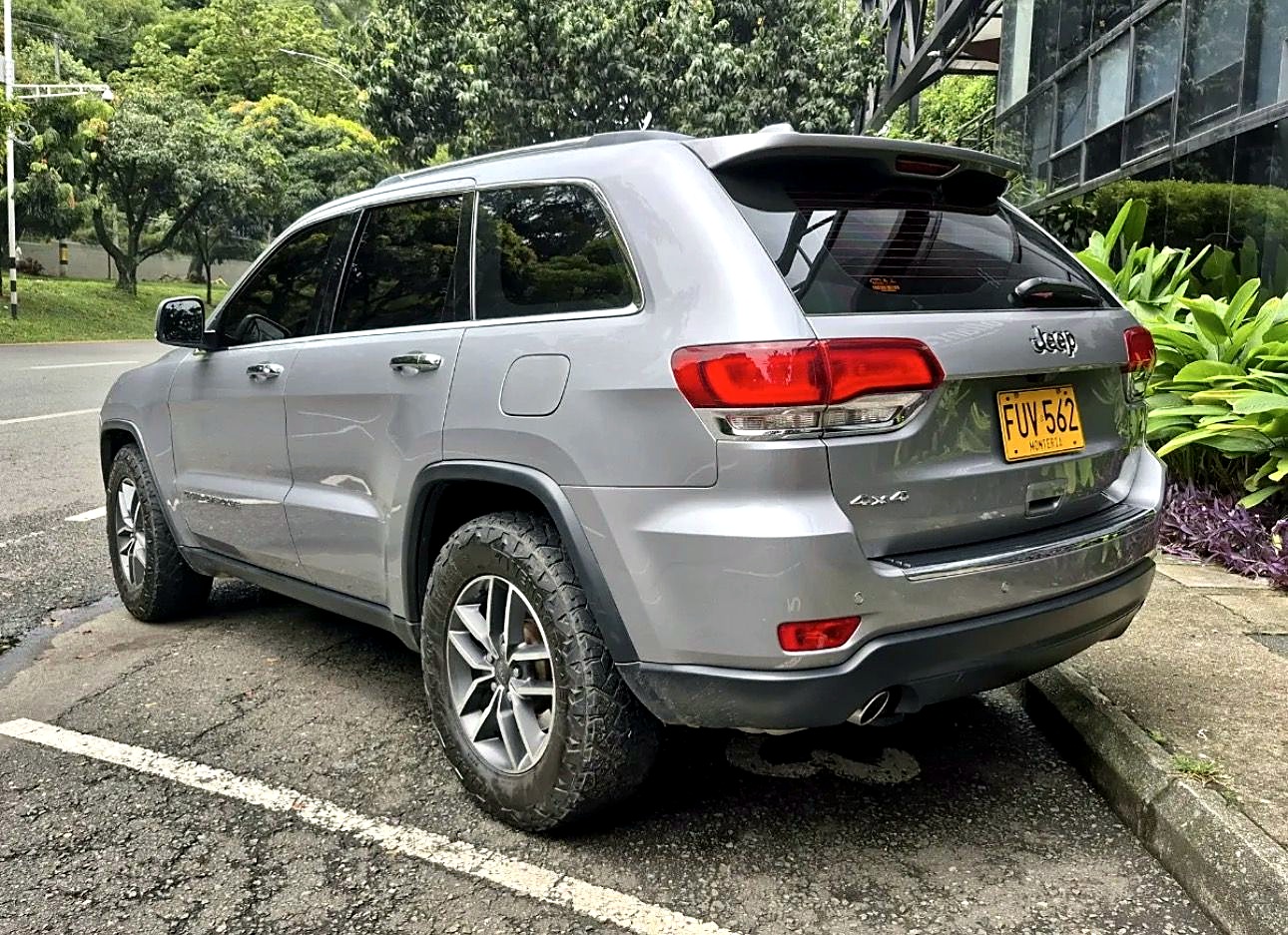 Jeep Grand Cherokee foto 8
