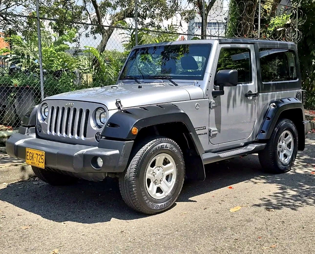Jeep Wrangler Sport 4x4 foto 3