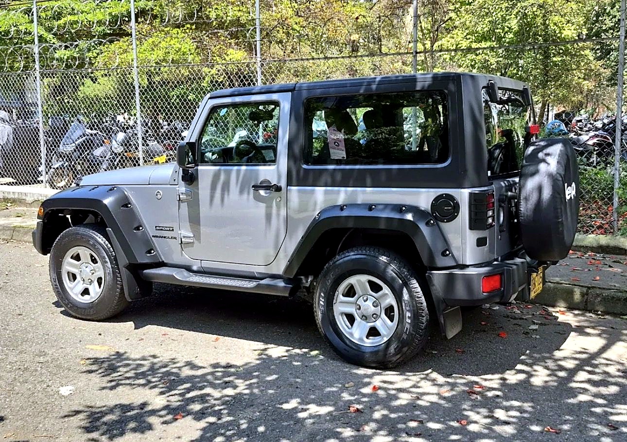 Jeep Wrangler Sport 4x4 foto 8