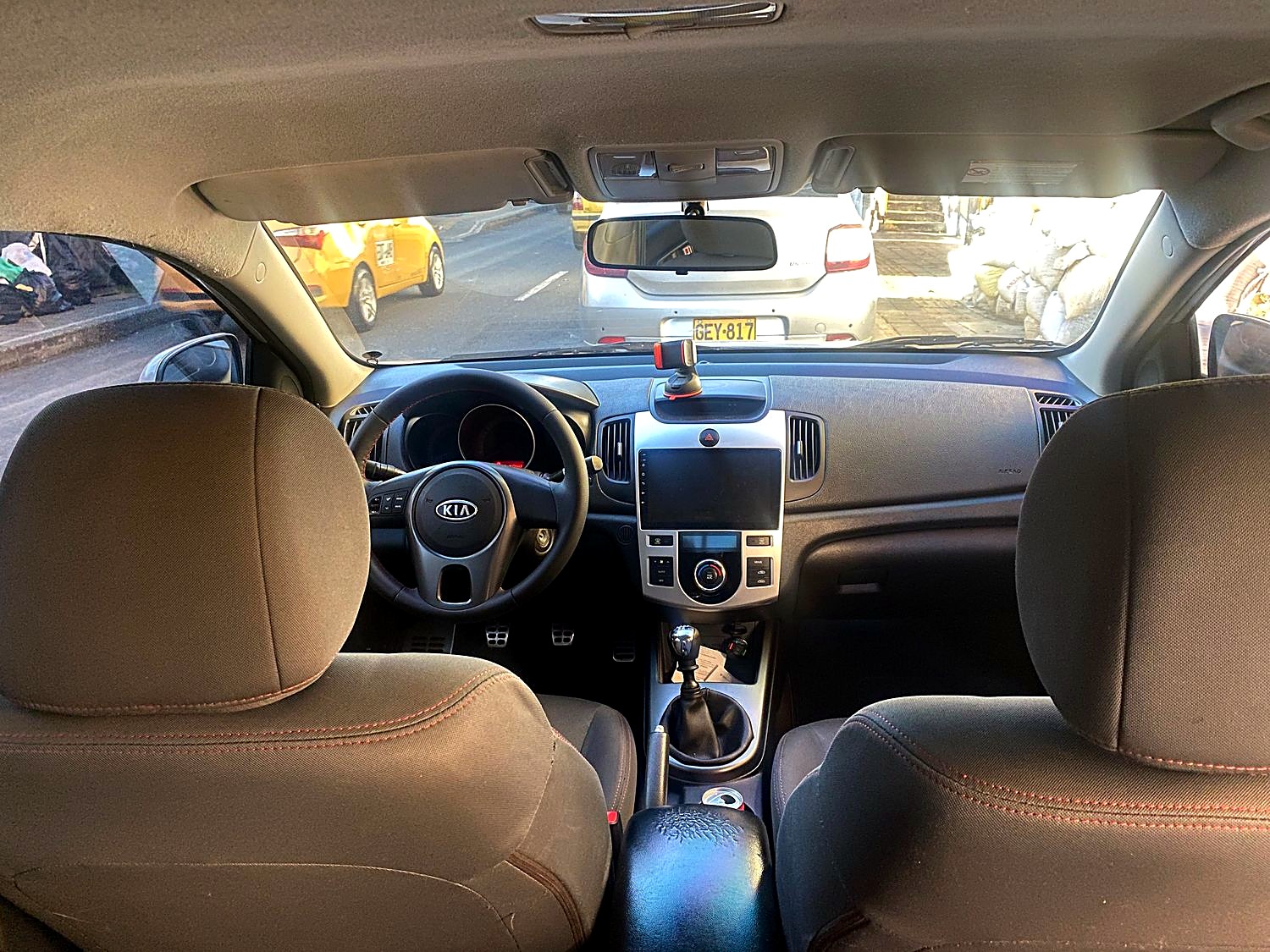 Kia Cerato Forte 1.6 foto 2