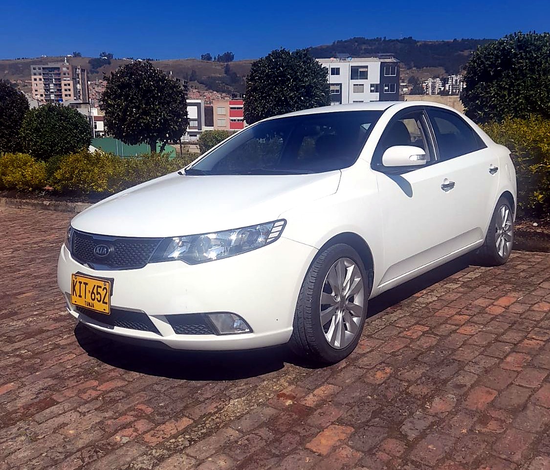 Kia Cerato Forte 1.6 foto 8
