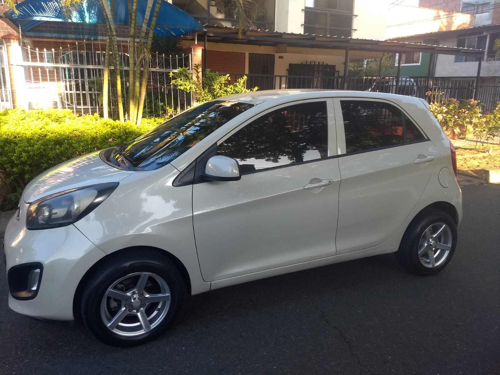 Kia Picanto Ion 1.0 foto 4