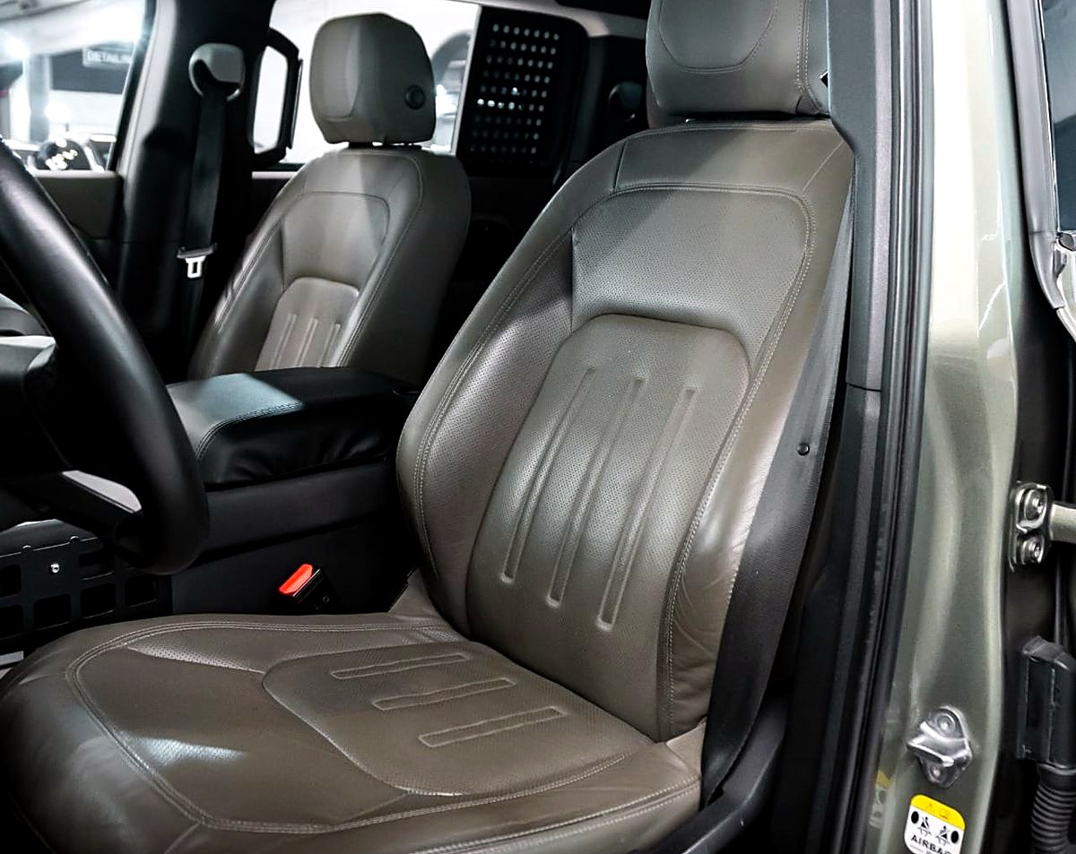 Land Rover Defender foto 3