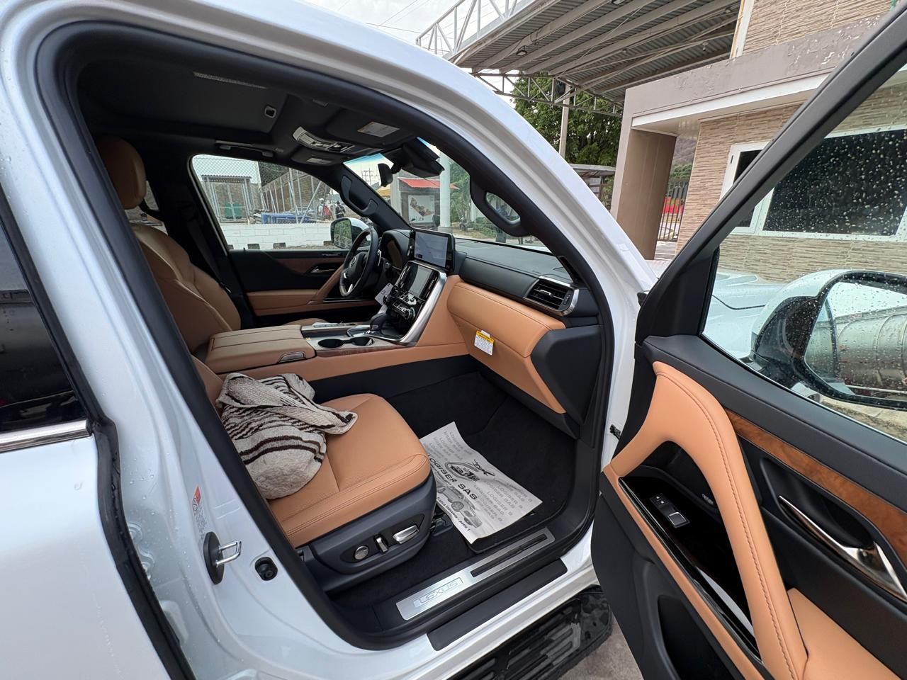 Lexus LX 700H Luxury Hybrid foto 10