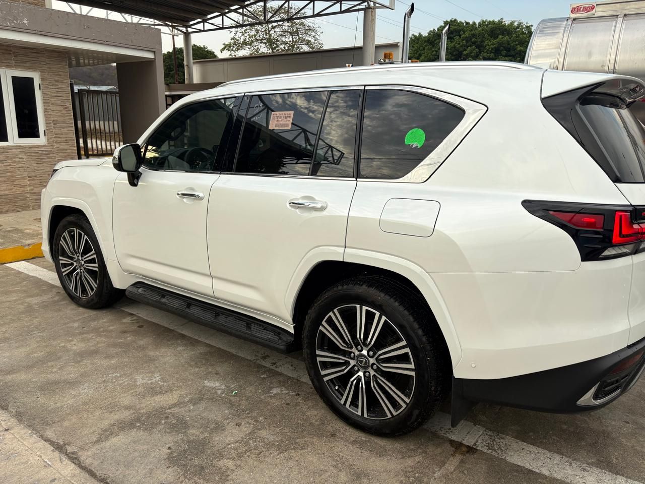 Lexus LX 700H Luxury Hybrid foto 12