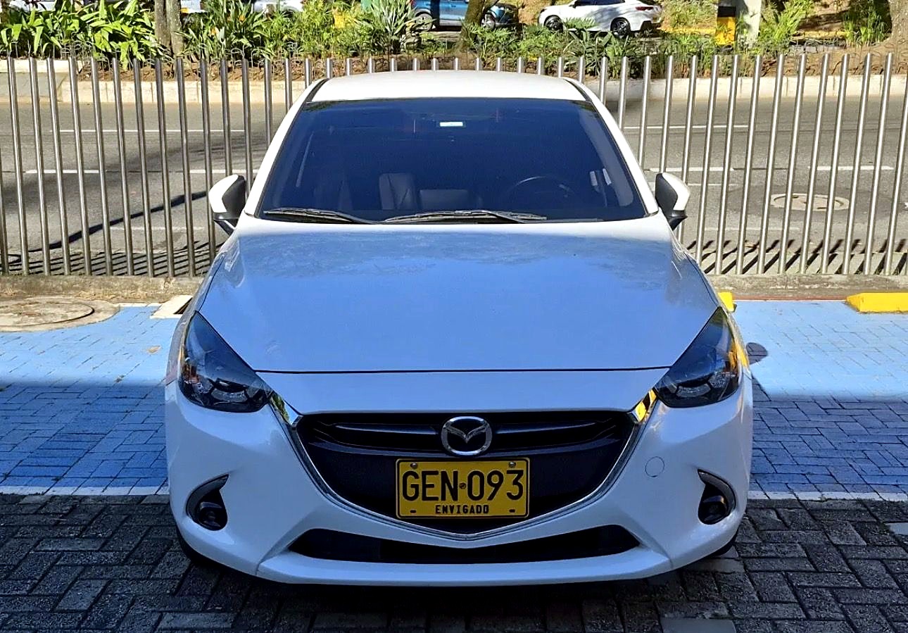 Mazda 2 1.5 GT Lx foto 3