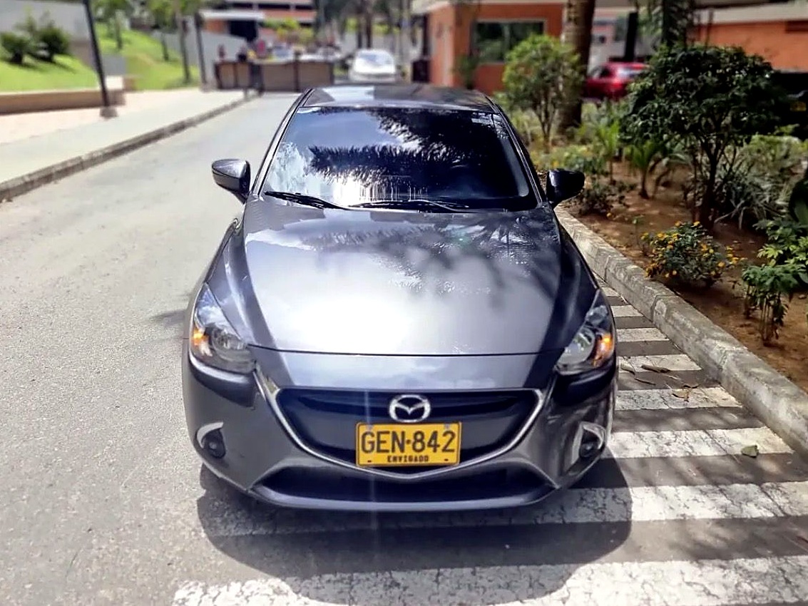 Mazda Mazda 2 1.5 Touring foto 4