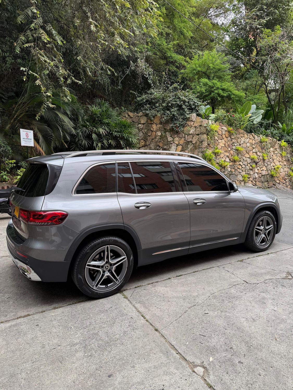 Mercedes-Benz GLB 200 AMG Blindada foto 2