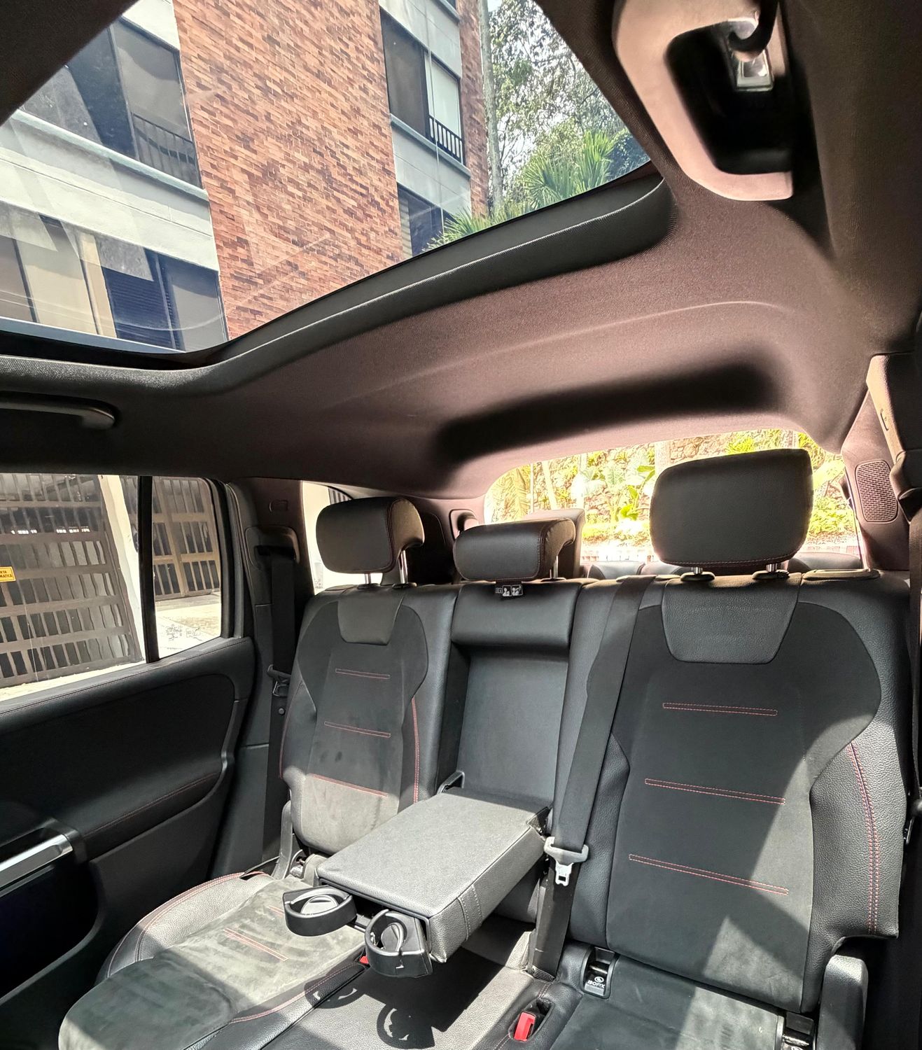 Mercedes-Benz GLB 200 AMG Blindada foto 6