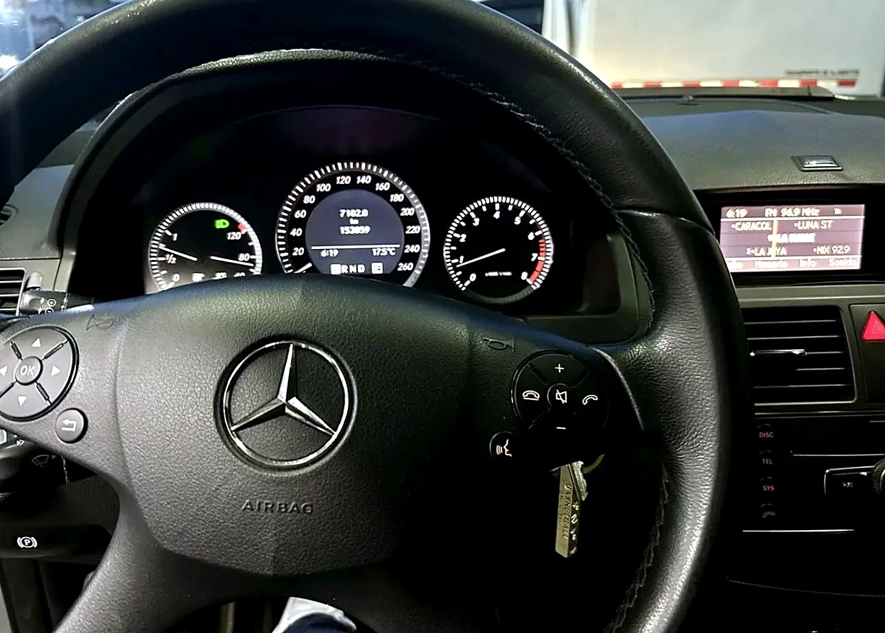 Mercedes C180 CGI foto 2