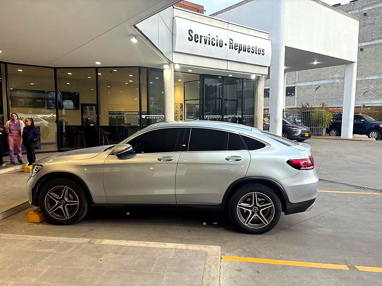 Mercedes GLC 300 Híbrida foto 8