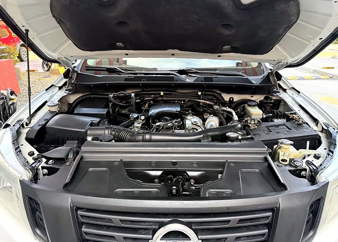 Nissan Frontier 2.5 Diesel foto 5