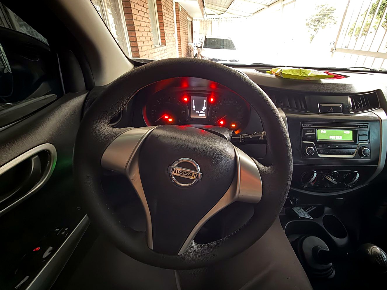 Nissan Frontier 2.5 Diesel foto 7
