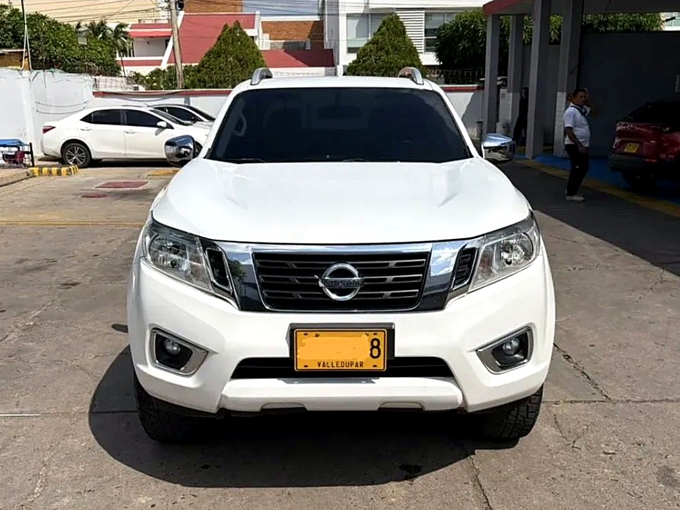 Nissan Frontier foto 2