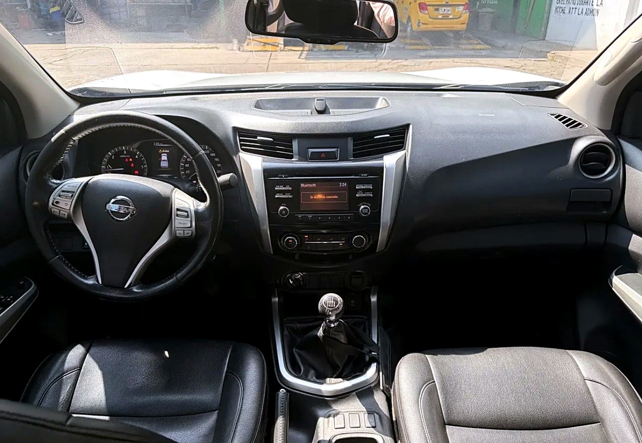Nissan Frontier foto 4