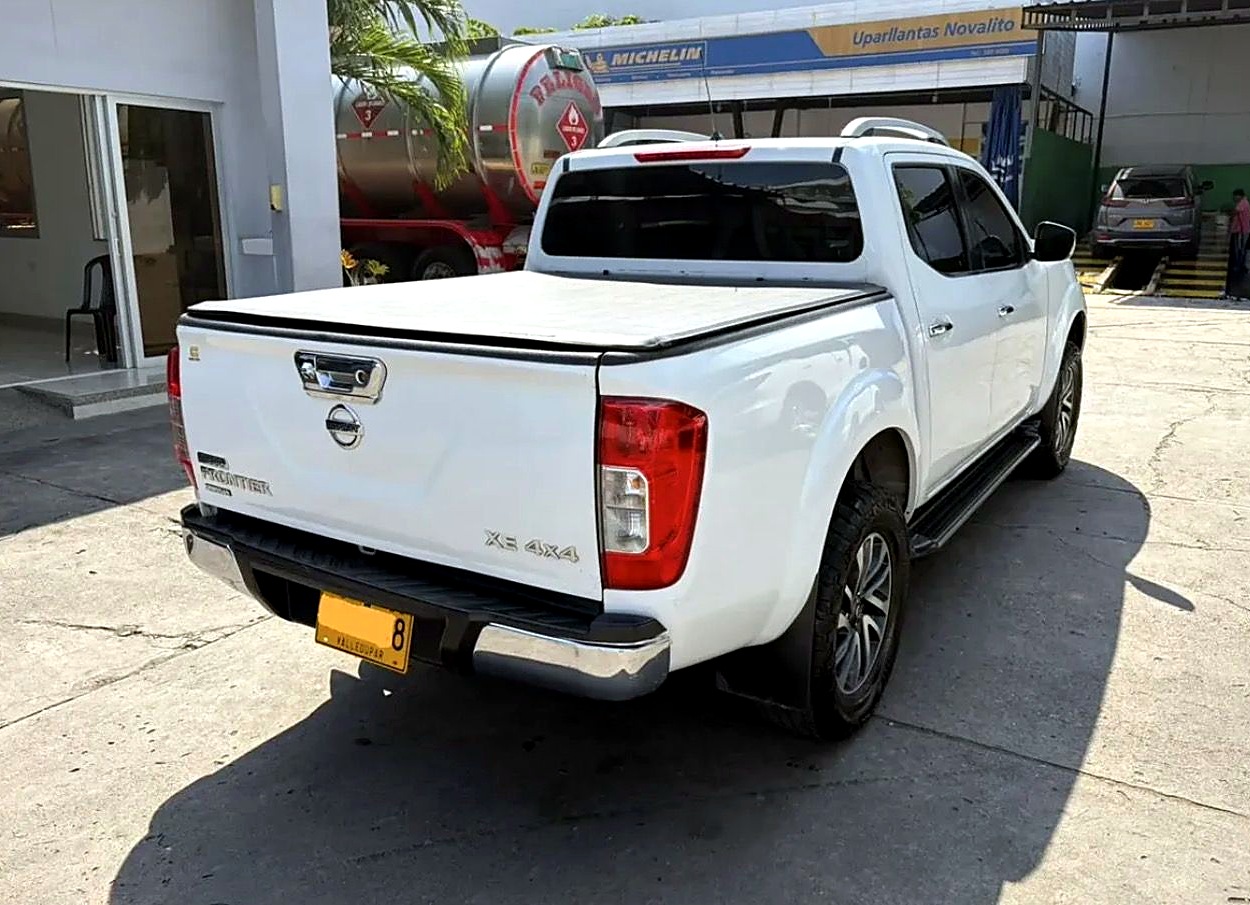 Nissan Frontier foto 5