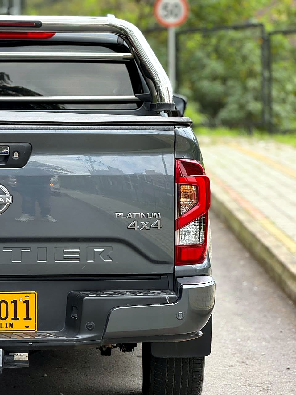 Nissan Frontier Platinum foto 6