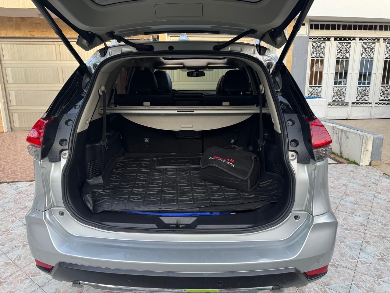 Nissan X-Trail 2.5 Exclusive foto 2