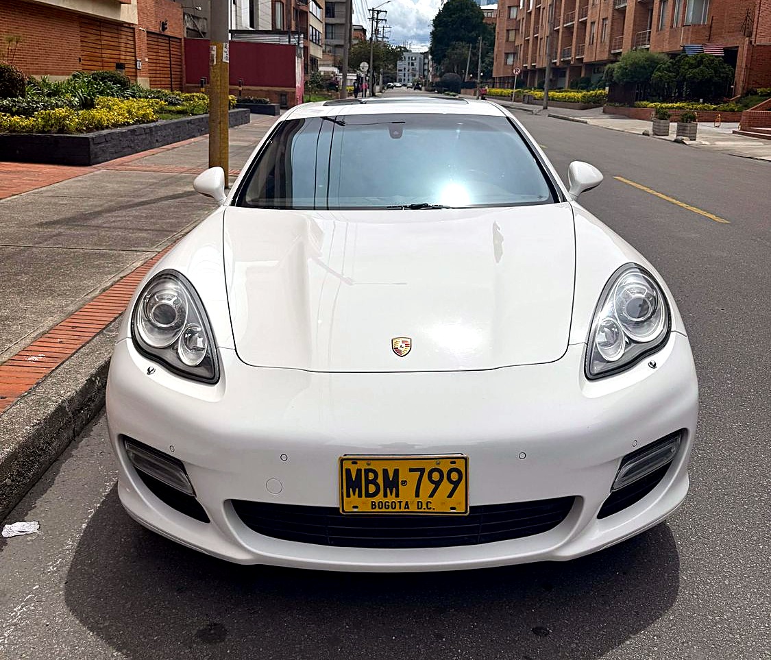 Porsche Panamera foto 2