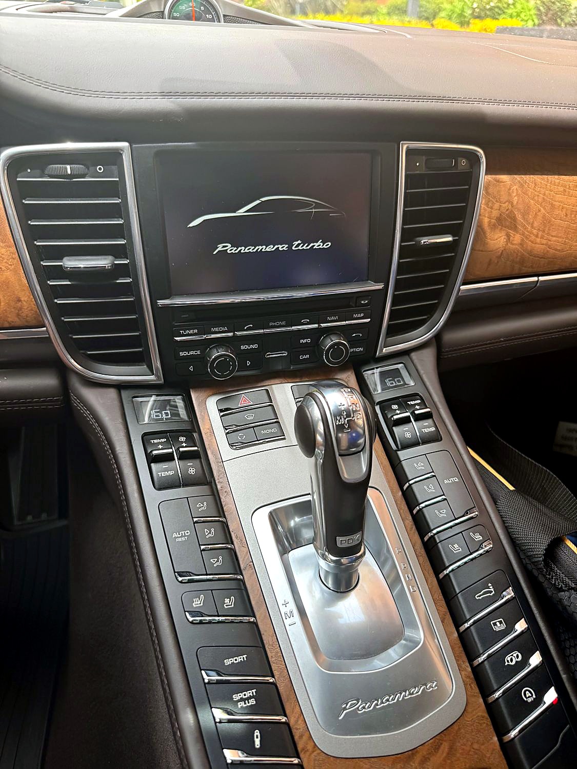 Porsche Panamera foto 3