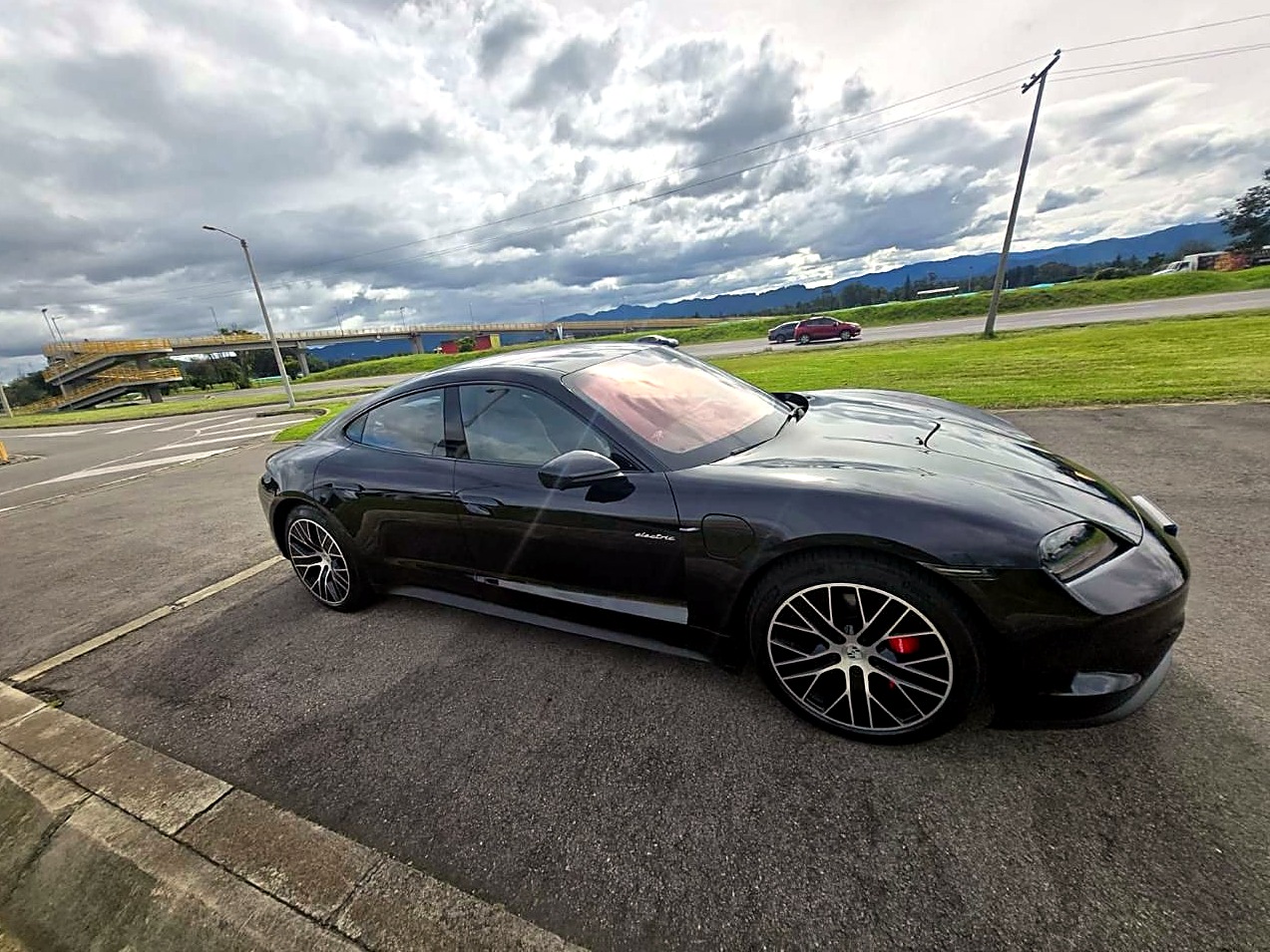 Porsche Taycan 4S foto 3