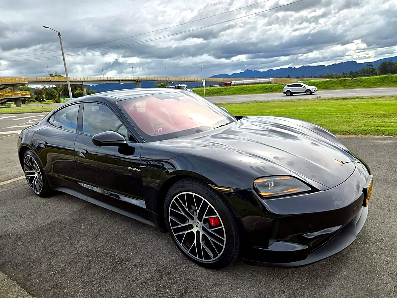 Porsche Taycan 4S foto 7