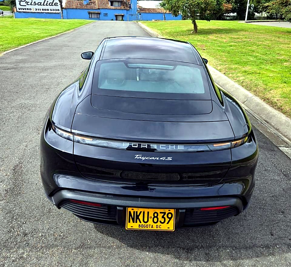Porsche Taycan 4S foto 8