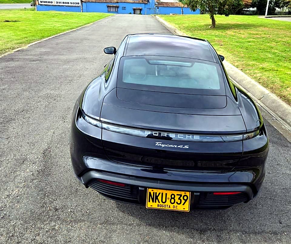 Porsche Taycan 4S foto 9
