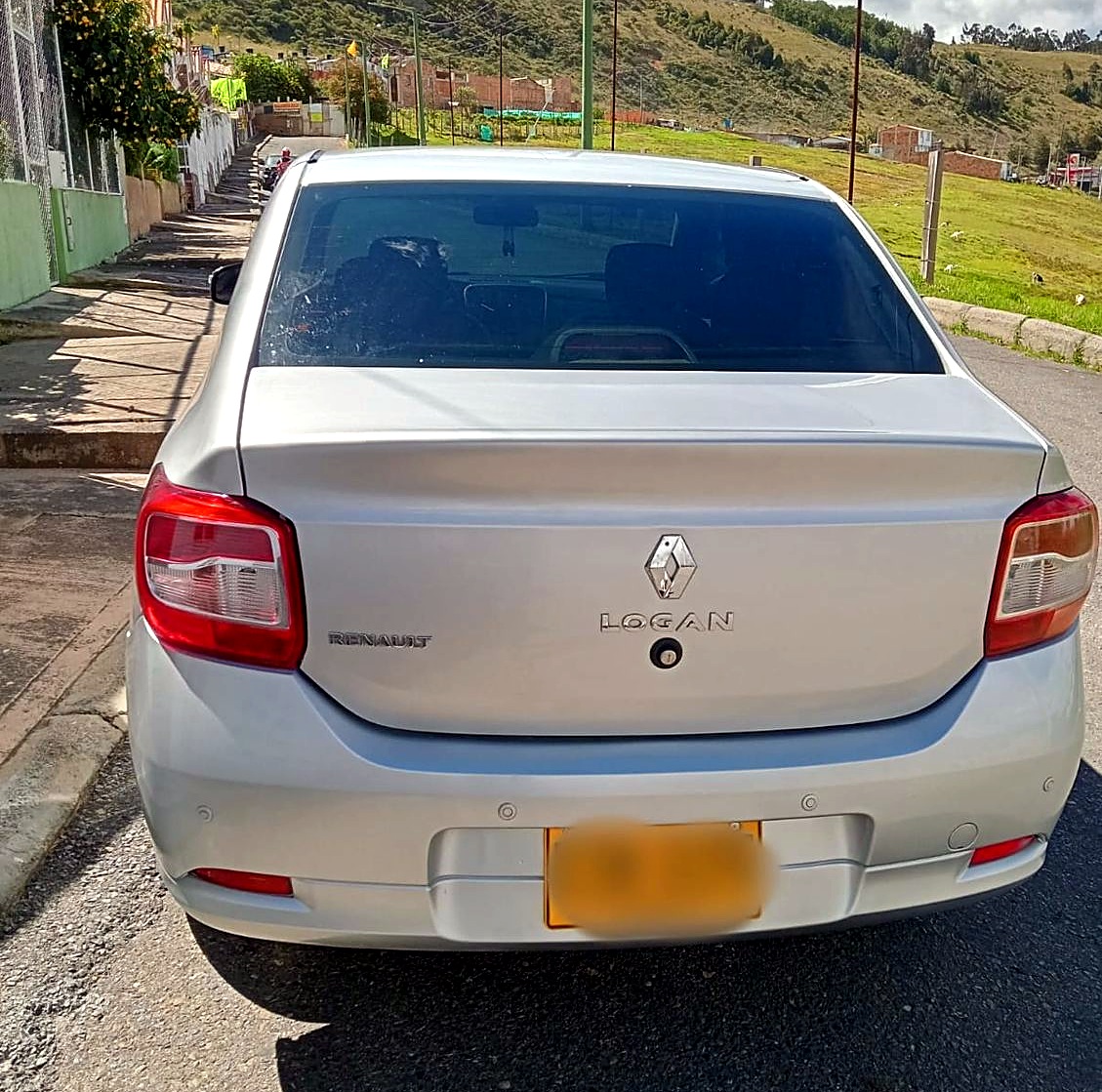Renault Logan 1.6 Privilege foto 11