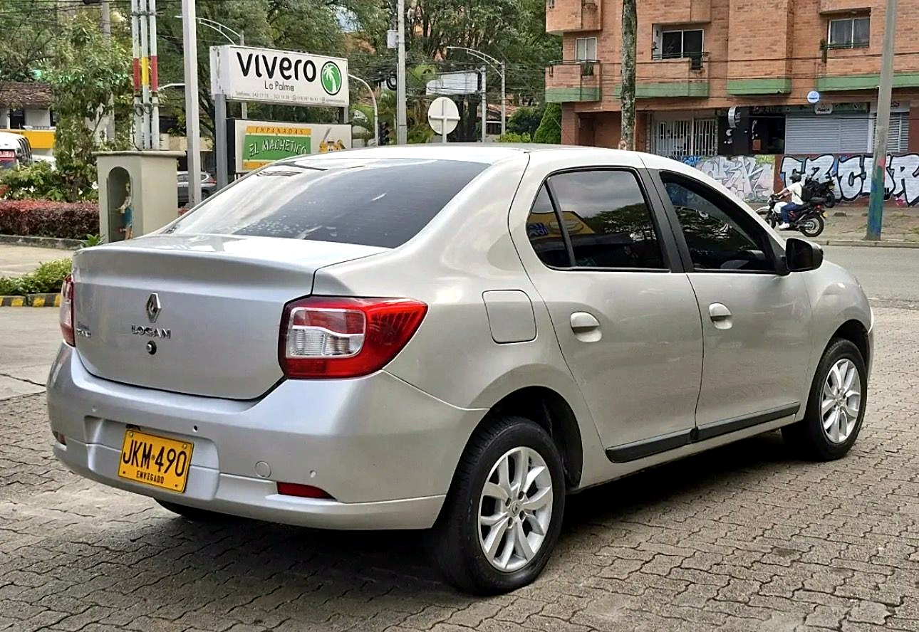 Renault Logan Intense foto 5