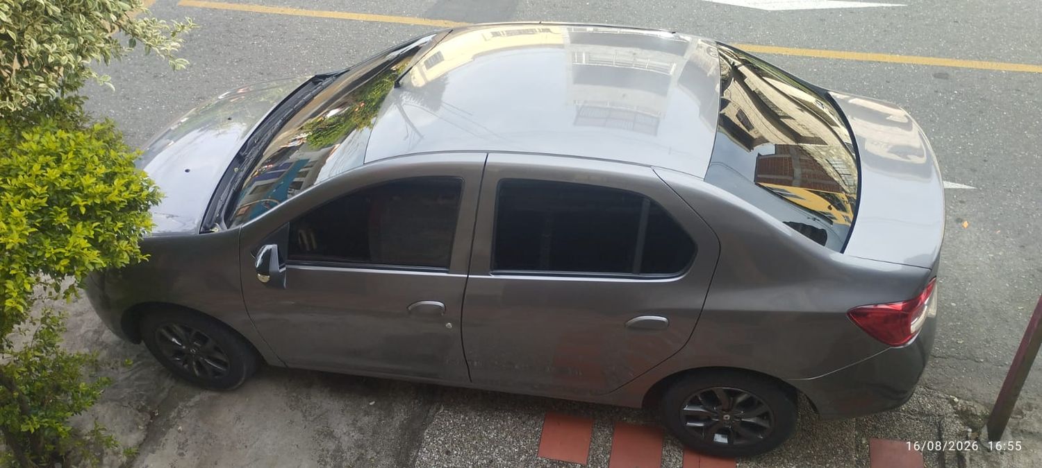 Renault Logan Life foto 6