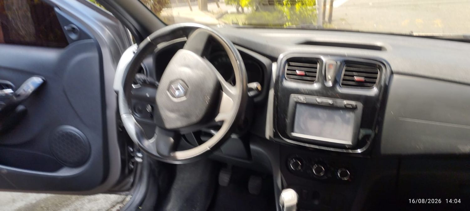 Renault Logan Life foto 7
