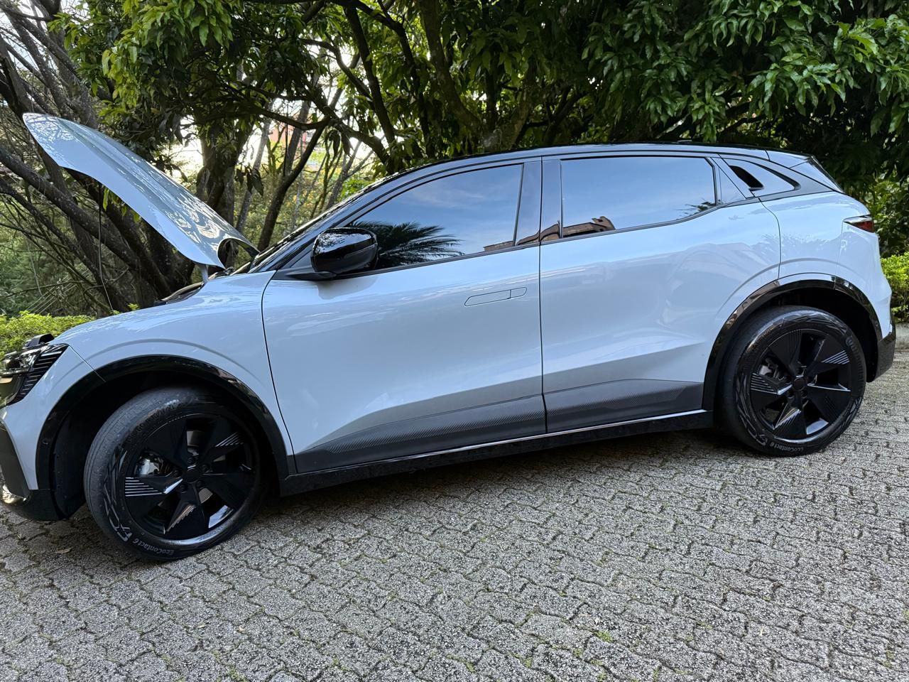 Renault Megane E-Tech foto 2