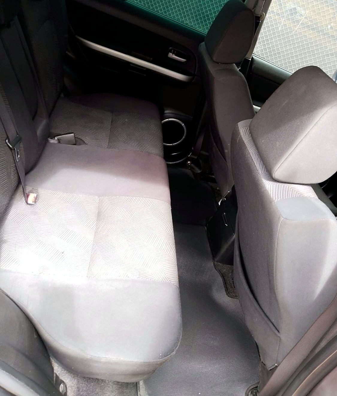 Suzuki Grand Vitara 2.4 foto 3